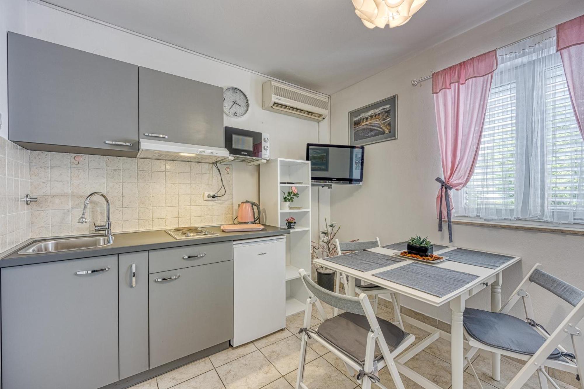 Studio Apartmani Ivanda Makarska Exterior foto